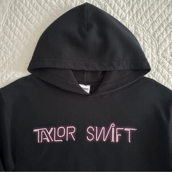 Taylor Swift The 1989 World Tour 2015 Hoodie Sweatshirt Neon Script Small - Picture 5 of 12